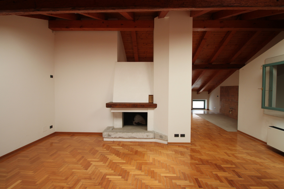 Casa accostata
