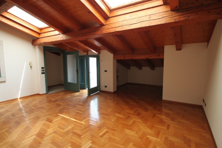 Casa accostata