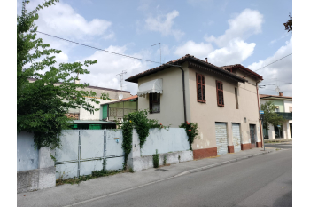 Locale commerciale +...