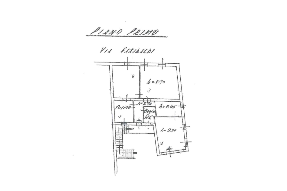 Locale commerciale + appartamento con...