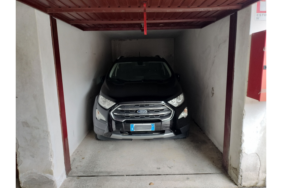 Appartamento bicamere con cantina e...