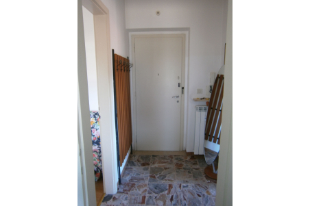 Appartamento mini con balcone e cantina
