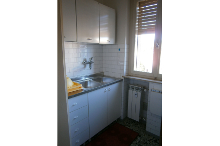 Appartamento mini con balcone e cantina