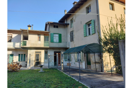 Casa accostata pluricamere