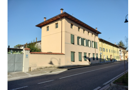 Casa accostata pluricamere