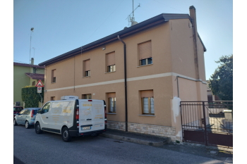 Casa indipendente con...