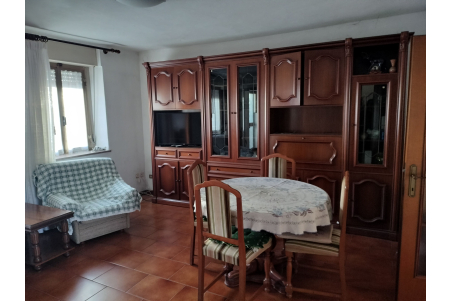 Casa indipendente con giardino e rimessa