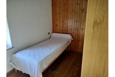 Casa indipendente con giardino e rimessa