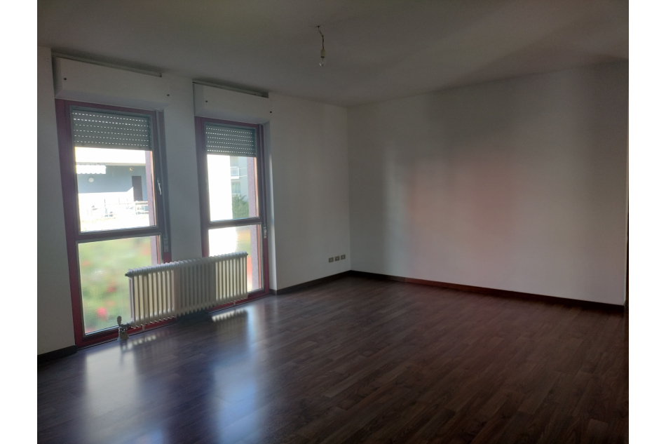 Appartamento bicamere con cantina e...