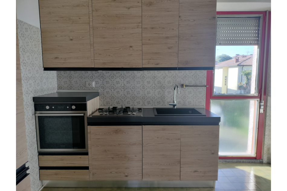 Appartamento bicamere con cantina e...