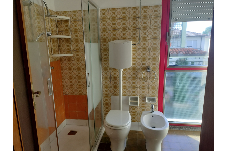 Appartamento bicamere con cantina e...