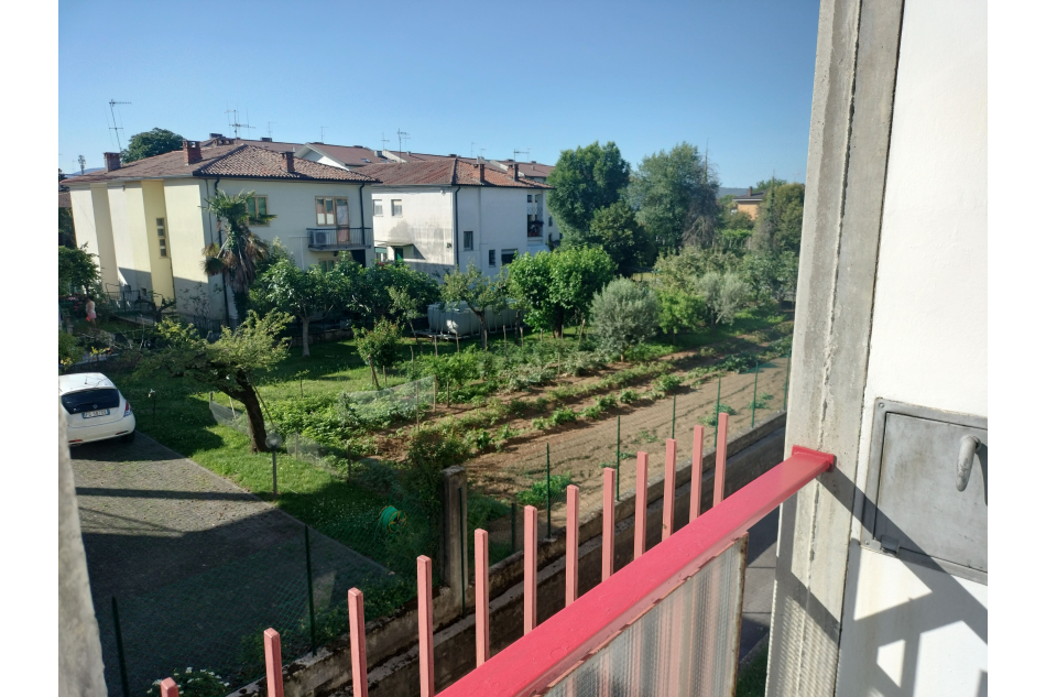 Appartamento bicamere con cantina e...